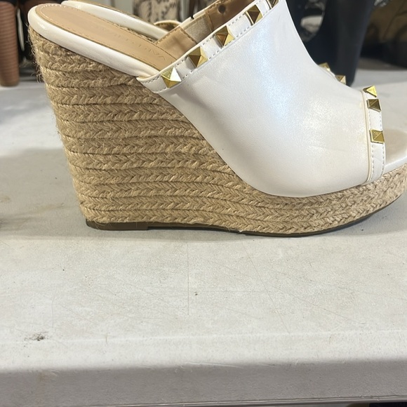 Wild diva, size 8, white and gold jewelry - Picture 2 of 3